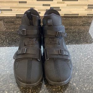 Nike Lebron Soilders